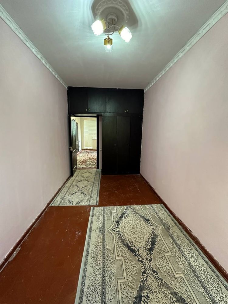 Srochna sotiladi Yunusobod 15 kvartl 2 xona