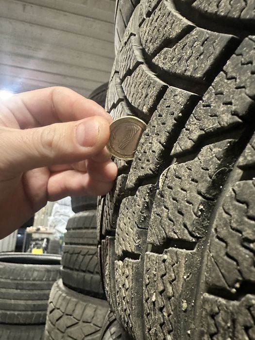 Продавам зимни гуми R19 255/40