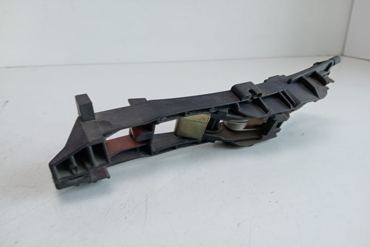 Suport maner  dreapta fata  A2037600234 Mercedes-Benz C-Class W203