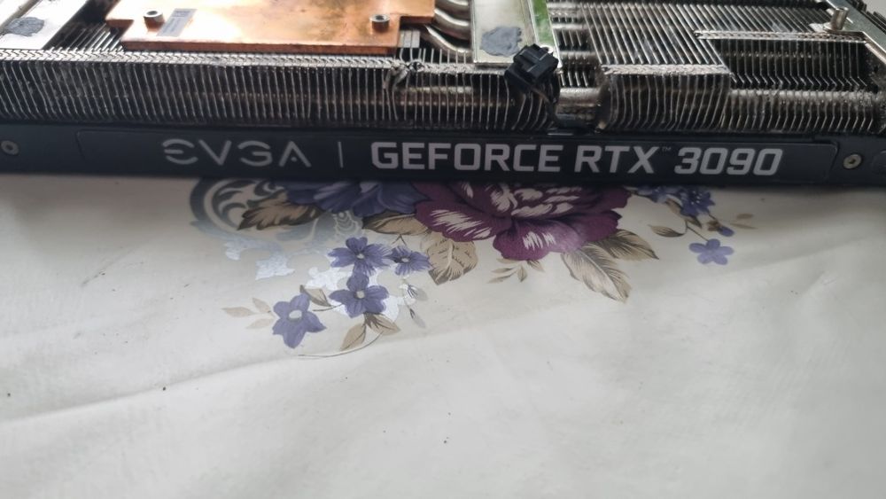 Radiator cu ventilatoare rtx 3090 evga