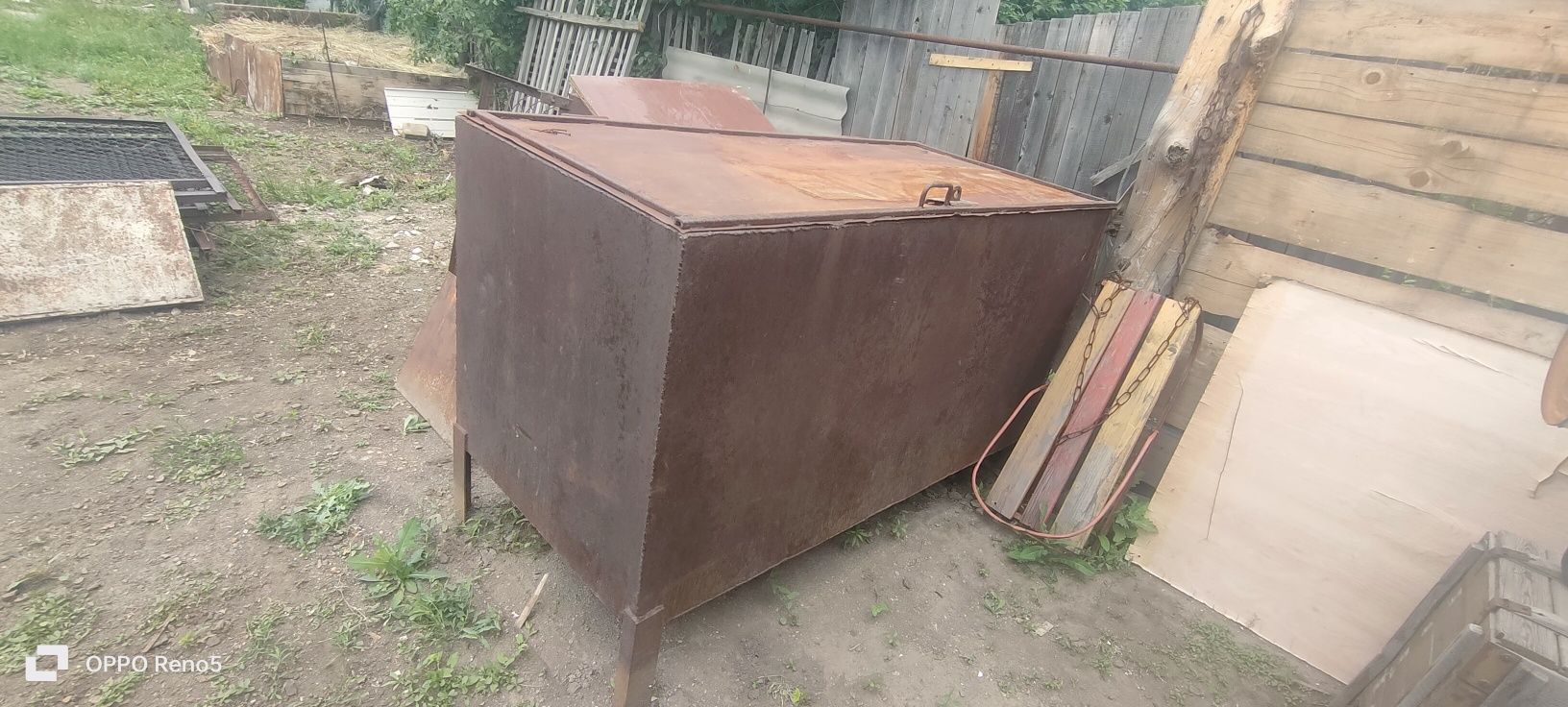 Продам емкость под корм