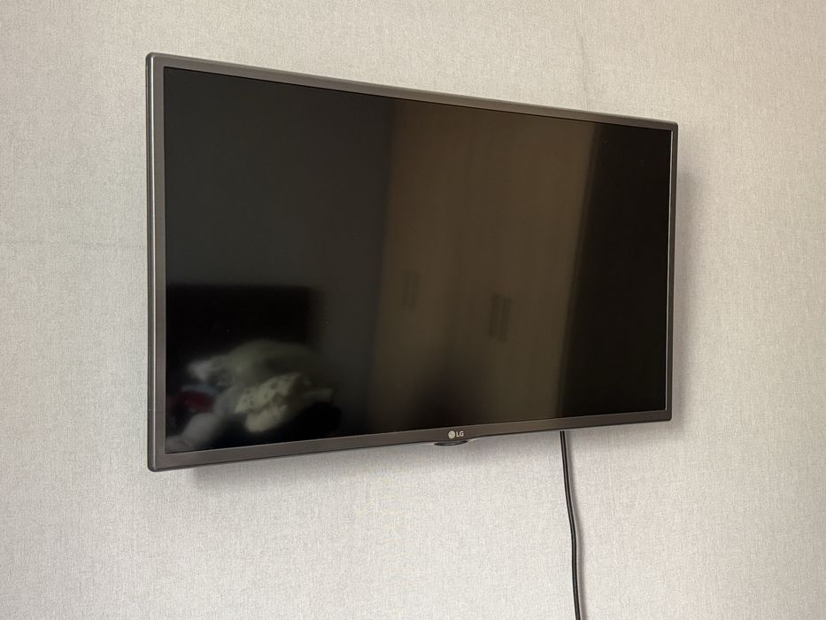 32-дюймовый LED-телевизор LG