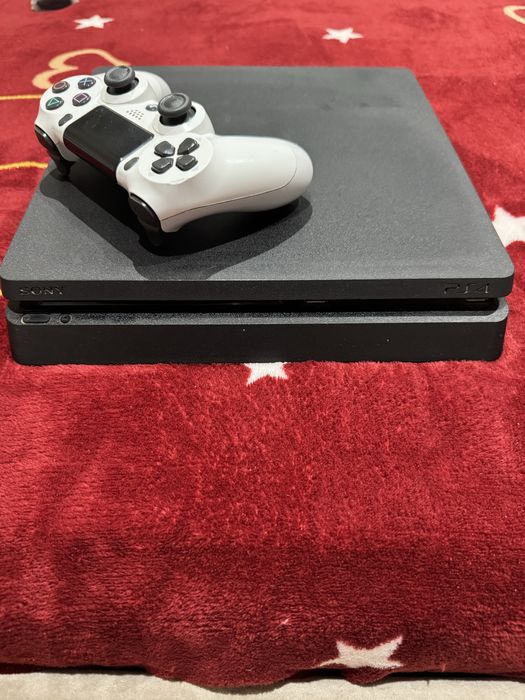 PS4-slim de vanzare