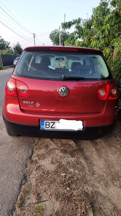 Vând VW Golf 5 1.4