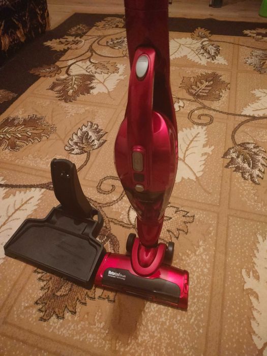 Вертикална прахосмукачка Crown CVC-233