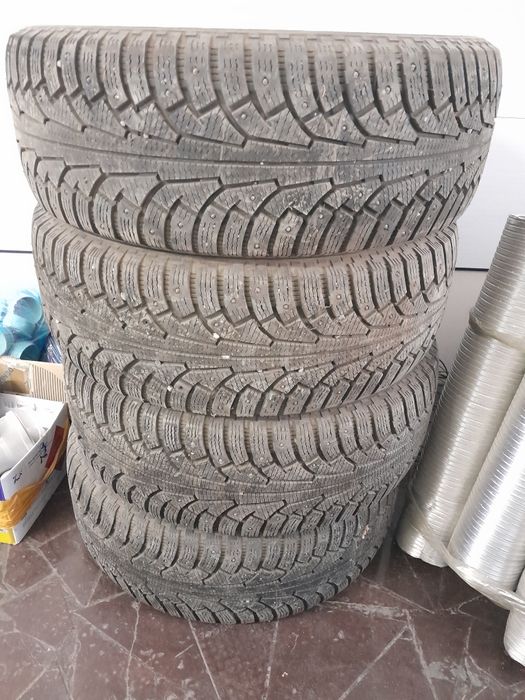 Продам шины R18 255/60