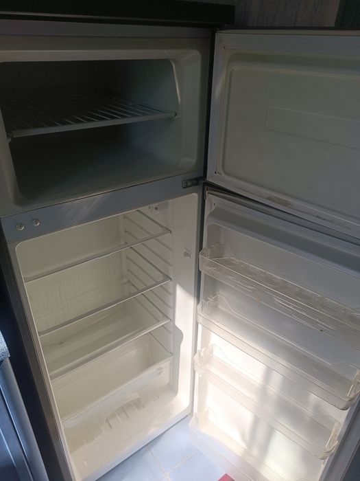 Срочно продам Холодильник
