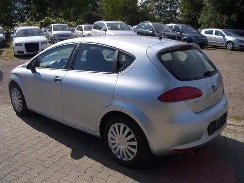 Inchiriez Mașină uz Personal, Bolt food Glovo tazz Rent a Car ieftin