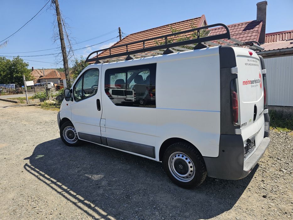 Opel vivaro doka 6 pers.1.9