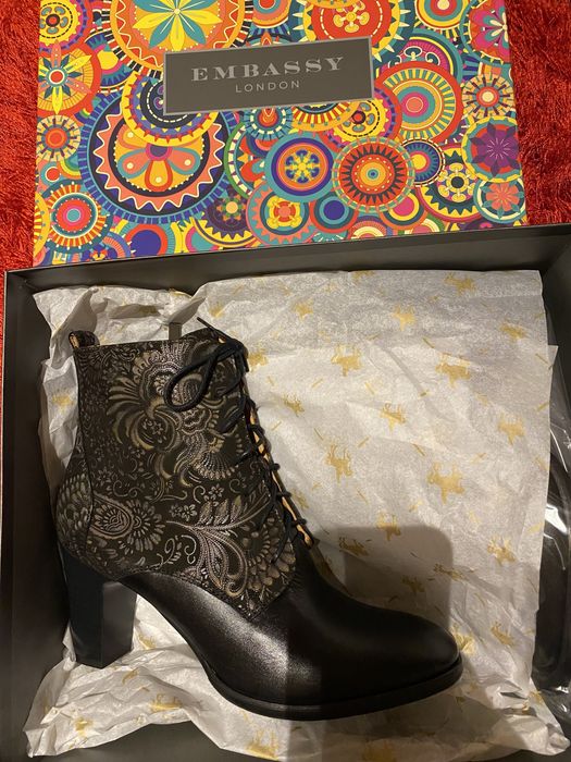 Cizme scurte , piele naturală , marimea 40