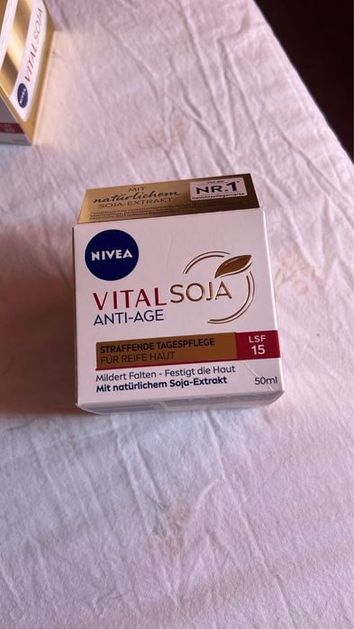 Crema Nivea Q10, Soft, Cellular, Luminous