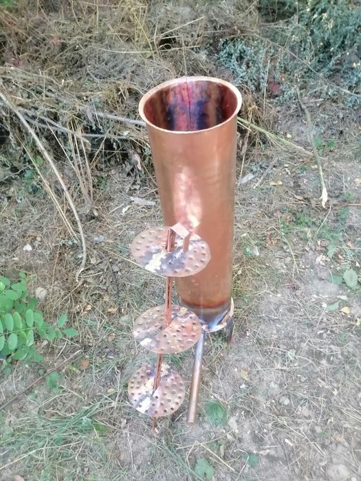 Vand cazan de țuica din cupru,capacitate 99, de boasca,este comple