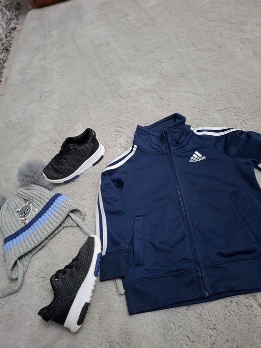 Bluza, adidași si căciulă Adidas
