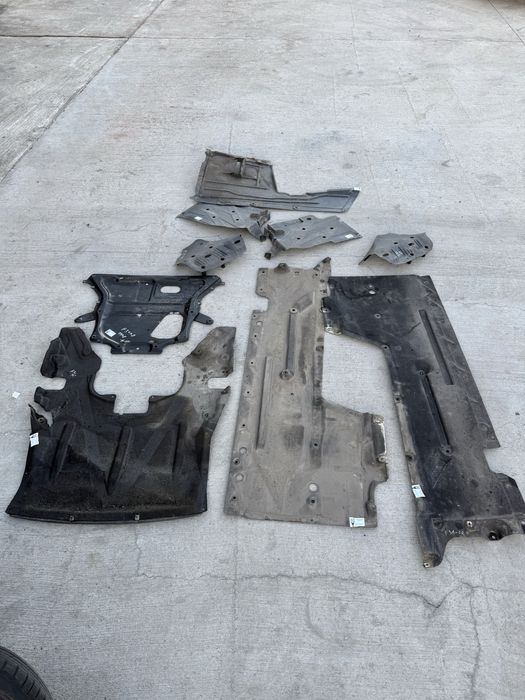 Scuturi Scut motor lateral/cutie/metalic BMW F30 F31 x drive