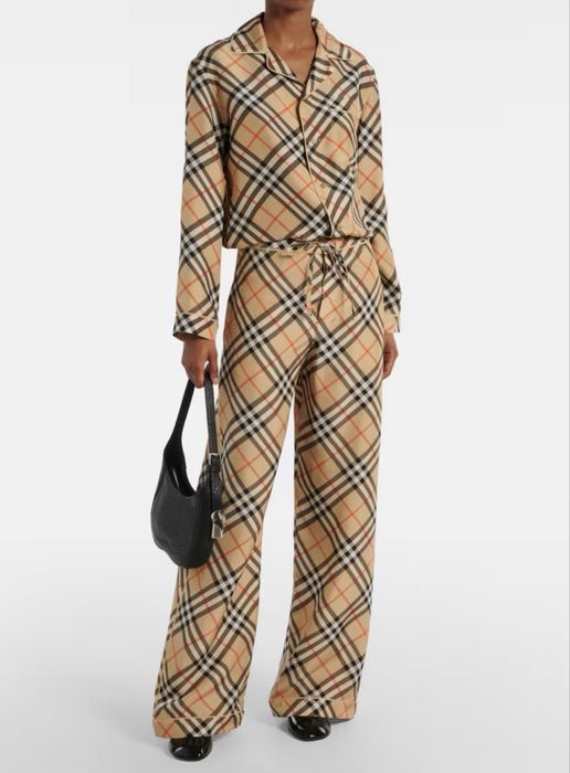 Дамски комплект нов