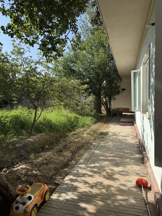 Продаётся 12 Соток. Город Гулистан, улица Насыра Зокирова (122А)