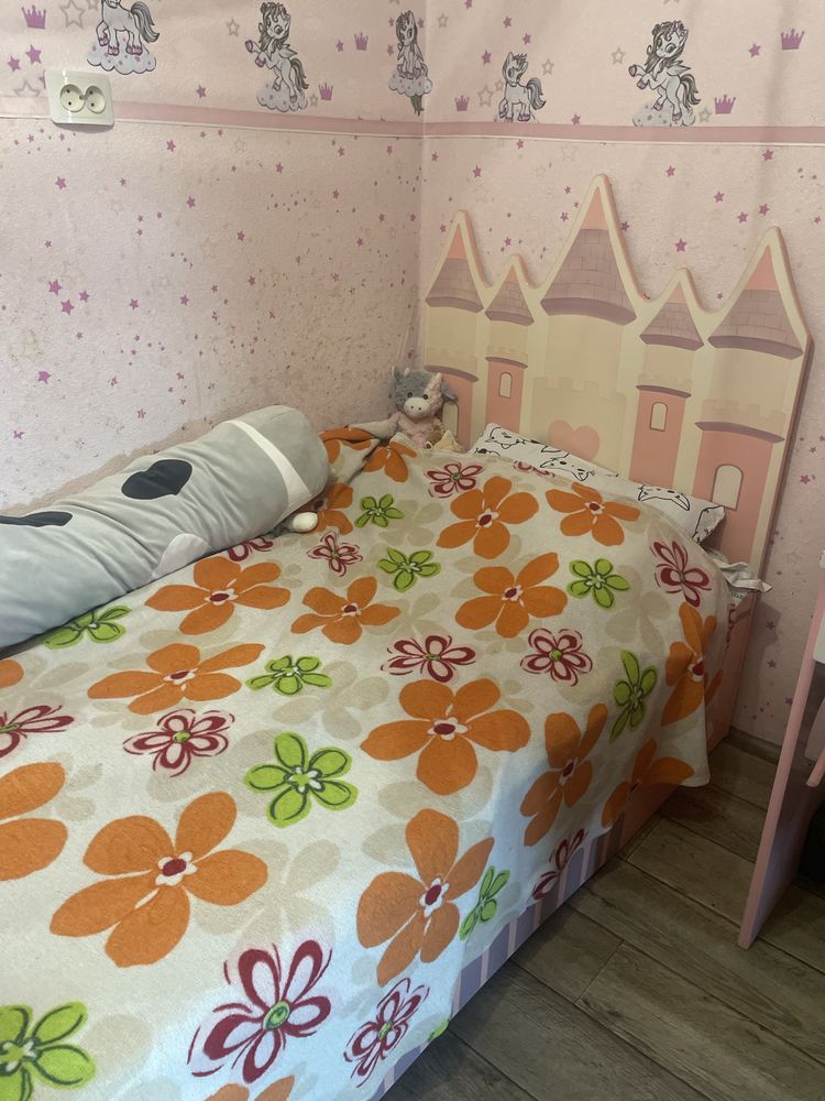 Продам детскую спальню из 4х предметов