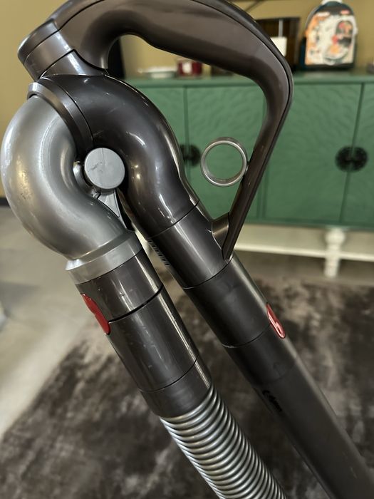 Прахосмукачка Dyson