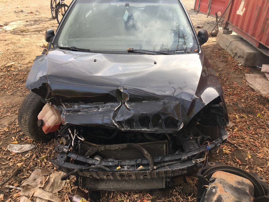 Продам по запчястям форд фокус2