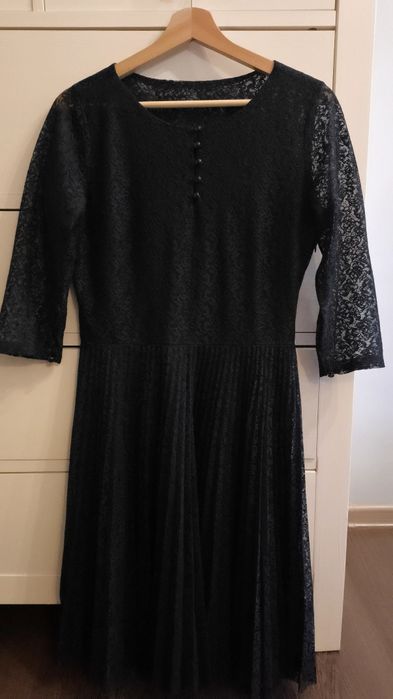 Продам женское платье любое за 4000