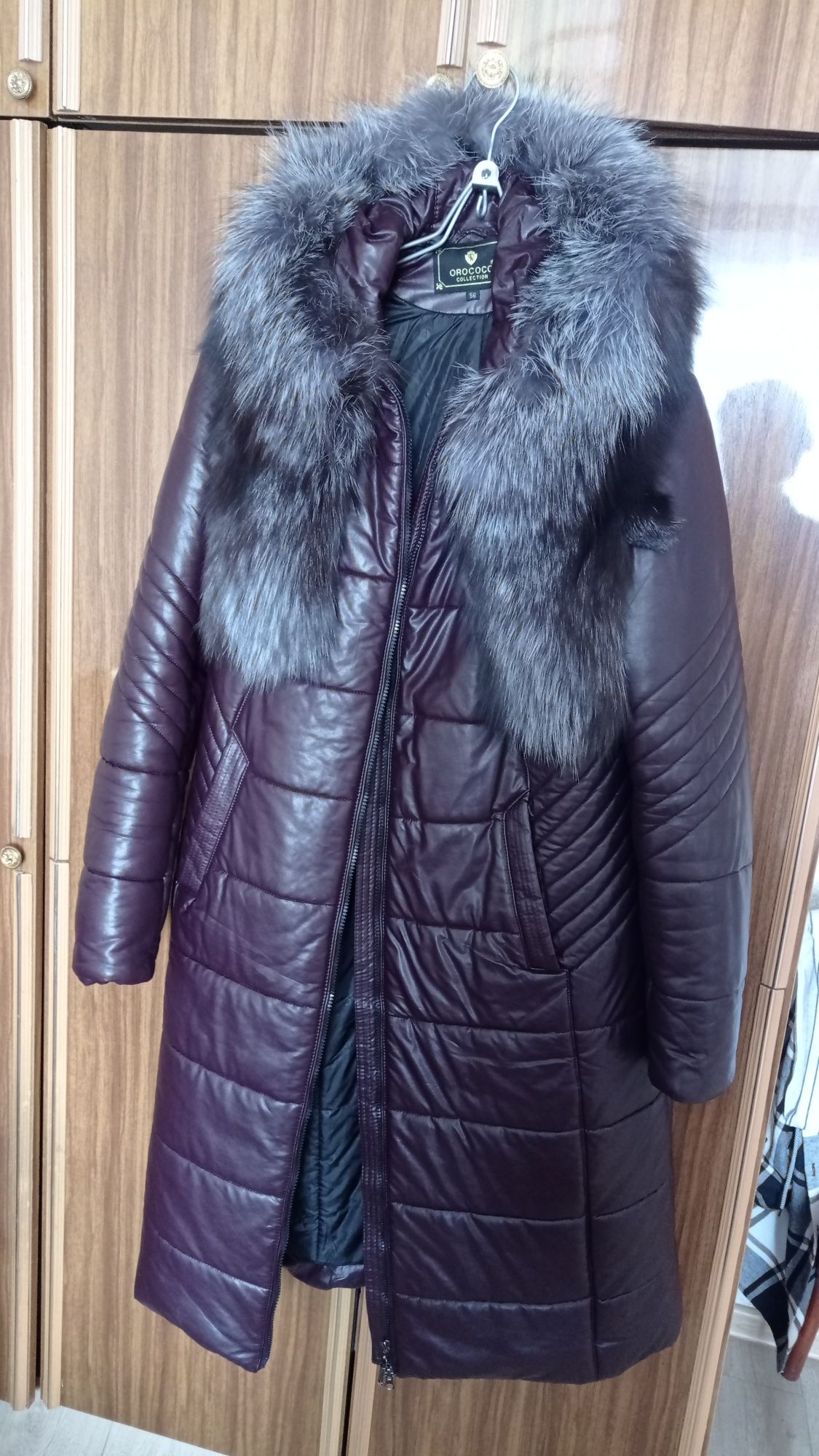 Продам пальто зимнее с башлыком,экокожа