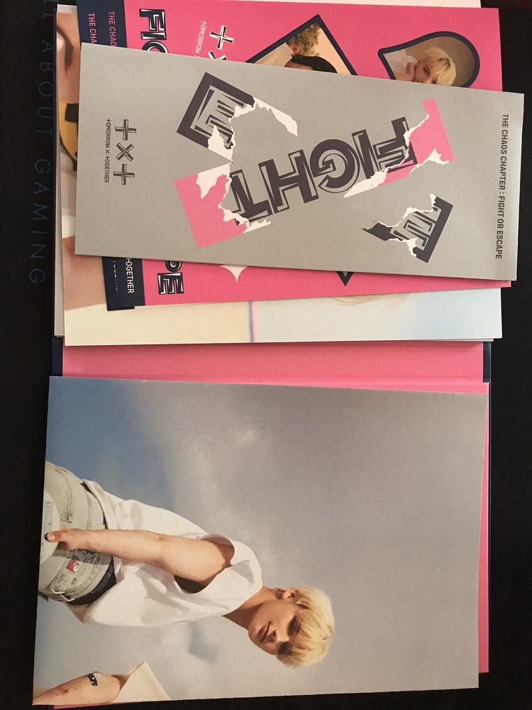 Album TXT Chaos Chapter: Fight or Escape