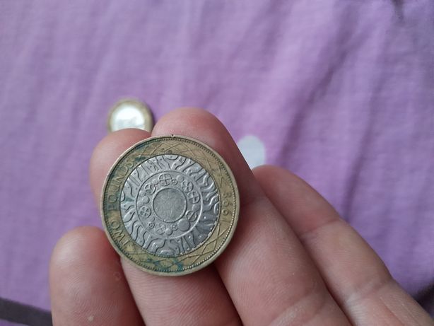 Vând monede de 2 euro și 1 euro + 10 centi cu regina Elisabeta