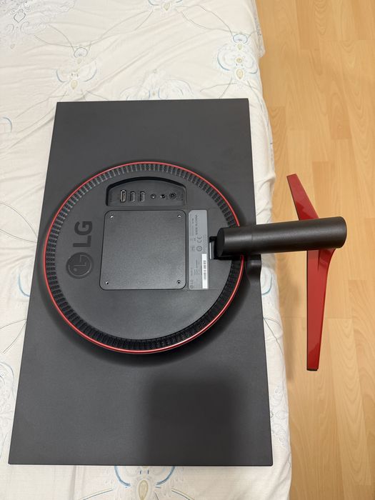 Monitor Gaming LG 144 Hz, 23.6”