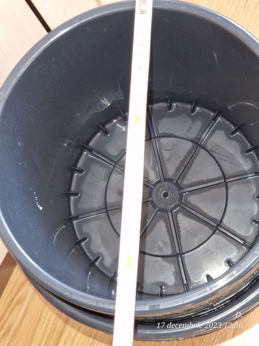 Găleți pentru flori