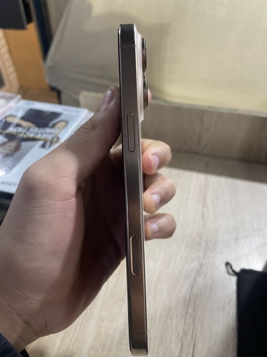 Iphone 16pro max desert