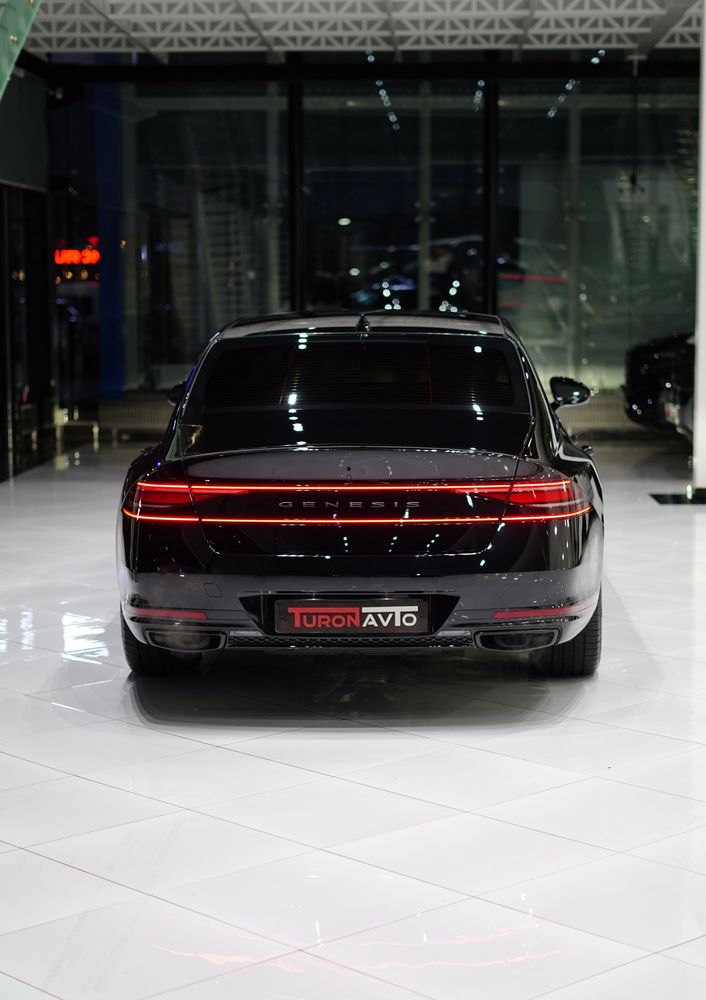 Genesis G90 Black Edition