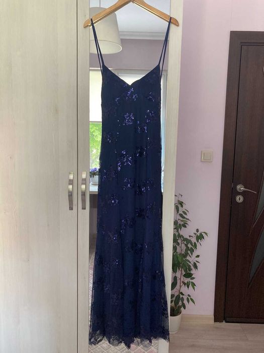 Продавам официална рокля