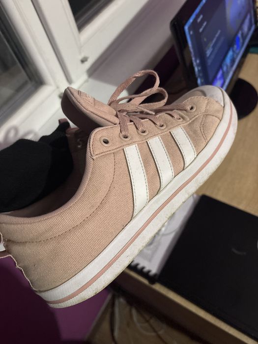 adidas обувки 65лв