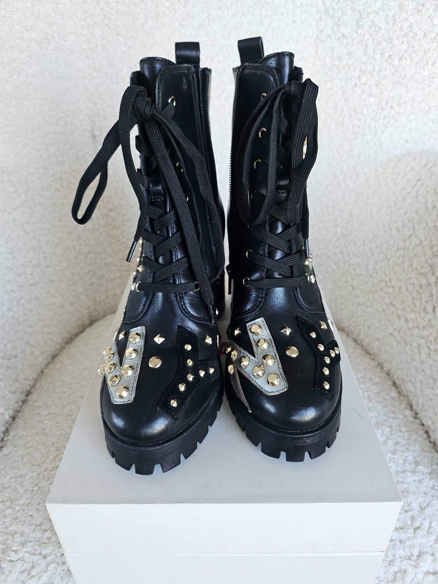 Ghete 37 negre Steve Madden, noi, piele naturala si tinte
