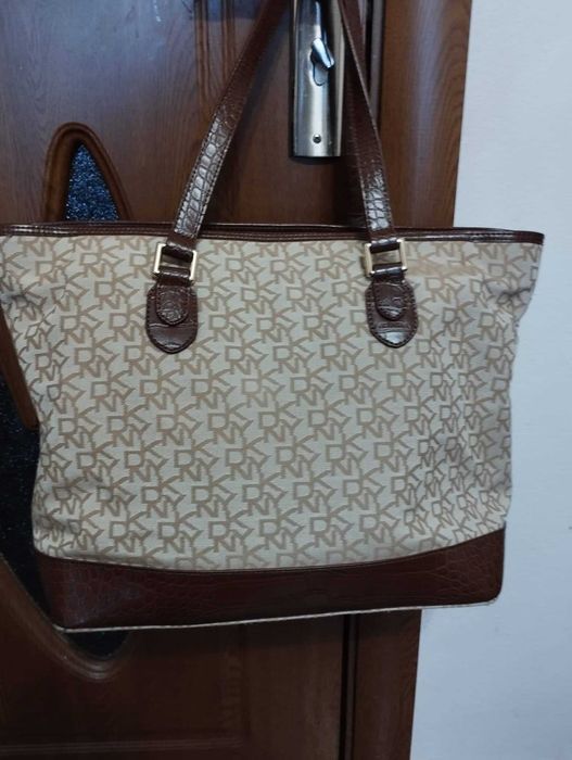 DKNY-дамска чанта