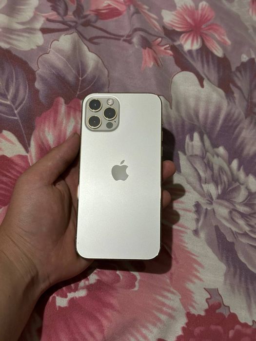 Iphone 12 pro 83% ideal