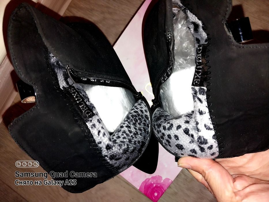 Продаю ботильоны