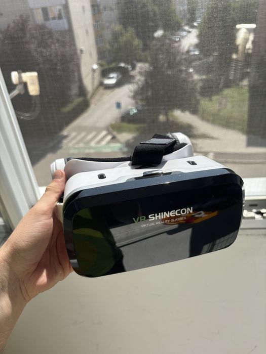Vând ochelari VR shinecon ca noi