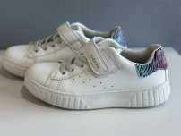 Pantofi Geox fete albi, din piele, marimea 33
