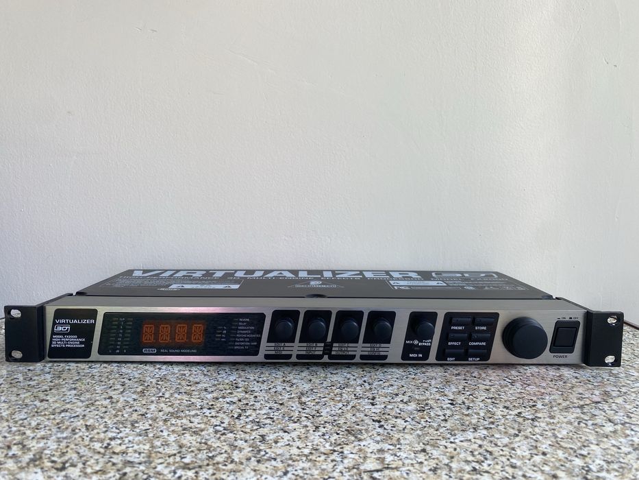 Behringer Virtualizer FX2000 3D