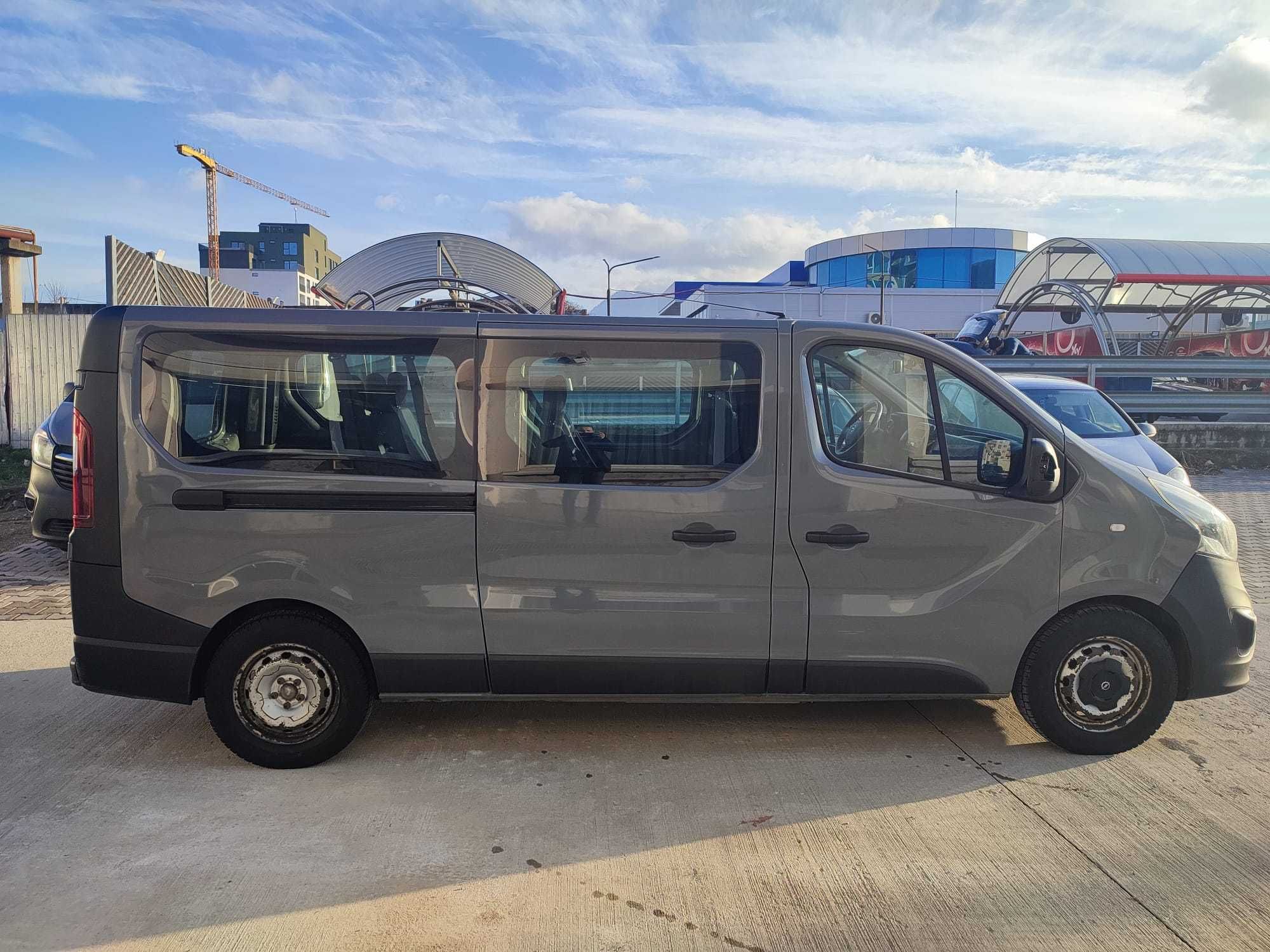 VAND Minibus 8+1 locuri - OPEL VIVARO 1,6 cc - fabricatie 2016