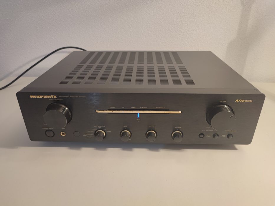 Amplificator Marantz PM 7001 statie