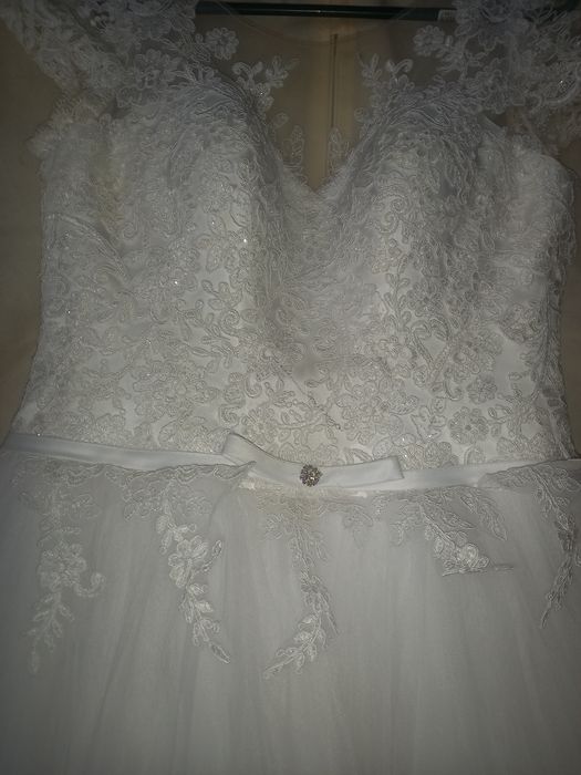 Vand rochie de mireasa