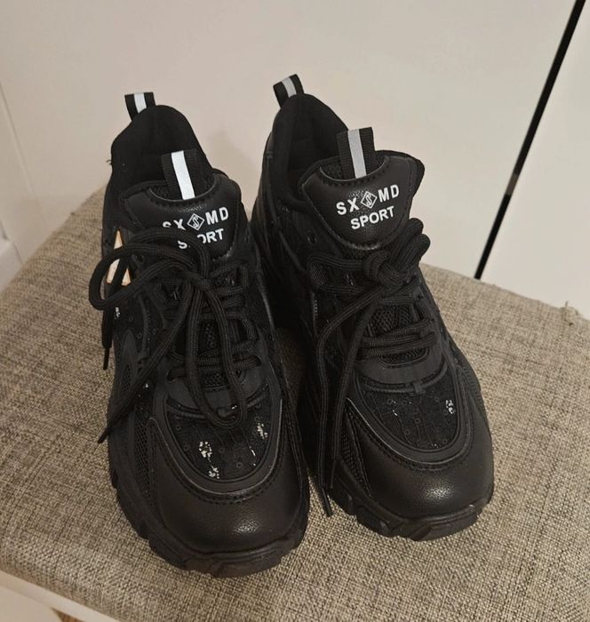 Adidasi Guess Noi, piele eco, nr 36 sneakers dama negri