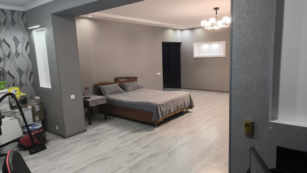 Продаётся своя 3х переделанная 4х банковская квартира на Дархане- 3