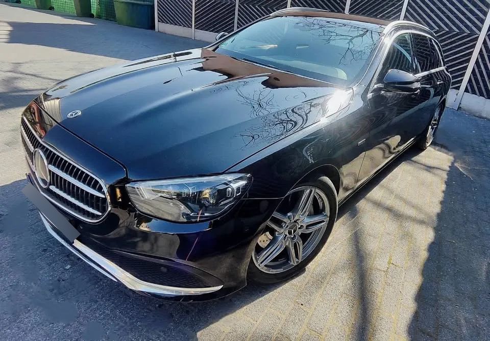 Mercedes-Benz E Mercedes-Benz E300DE AMG Line, 9G-TRONIC, Diesel Plug-in-Hybrid