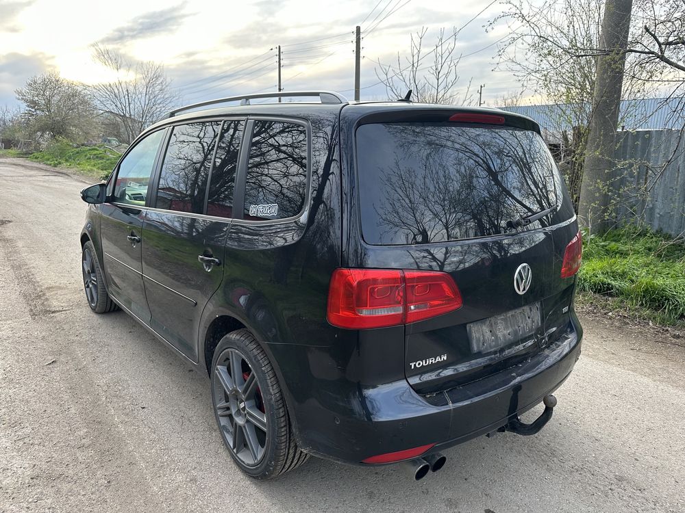 Volkswagen Touran 1.6TDI на части