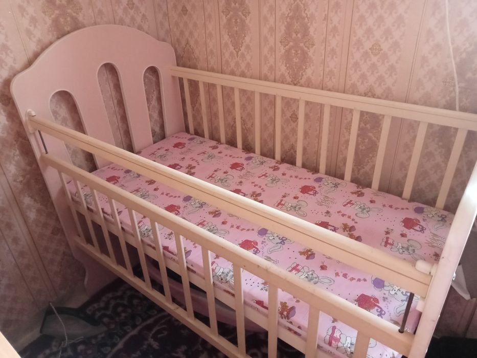 Детская кроватка