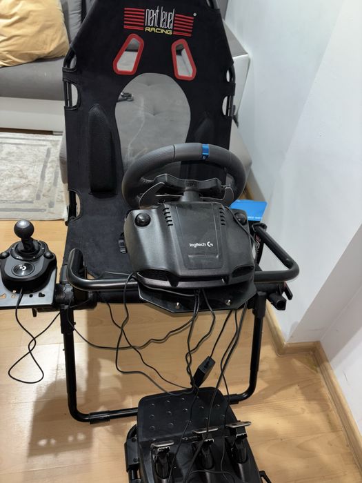 Logitech G29 Driving Force + Logitech shifter+ coackpit Next Level
