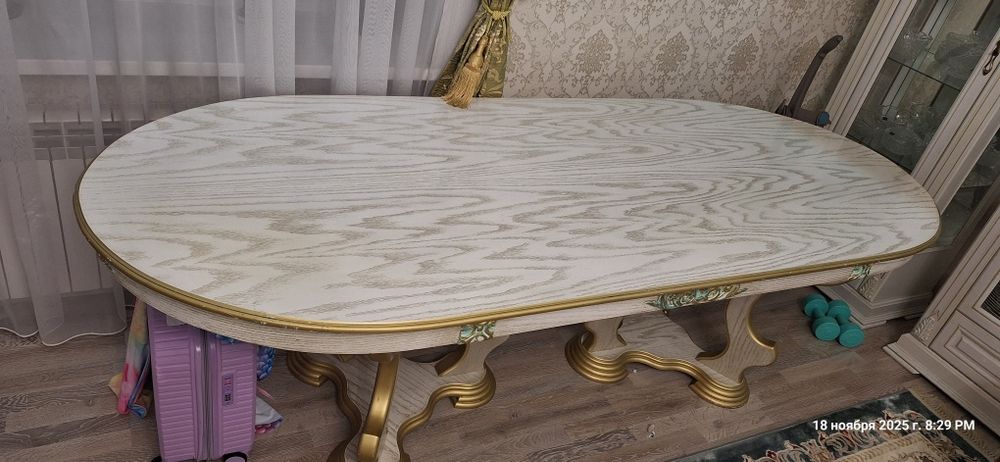 Продам стол в отличном состоянии